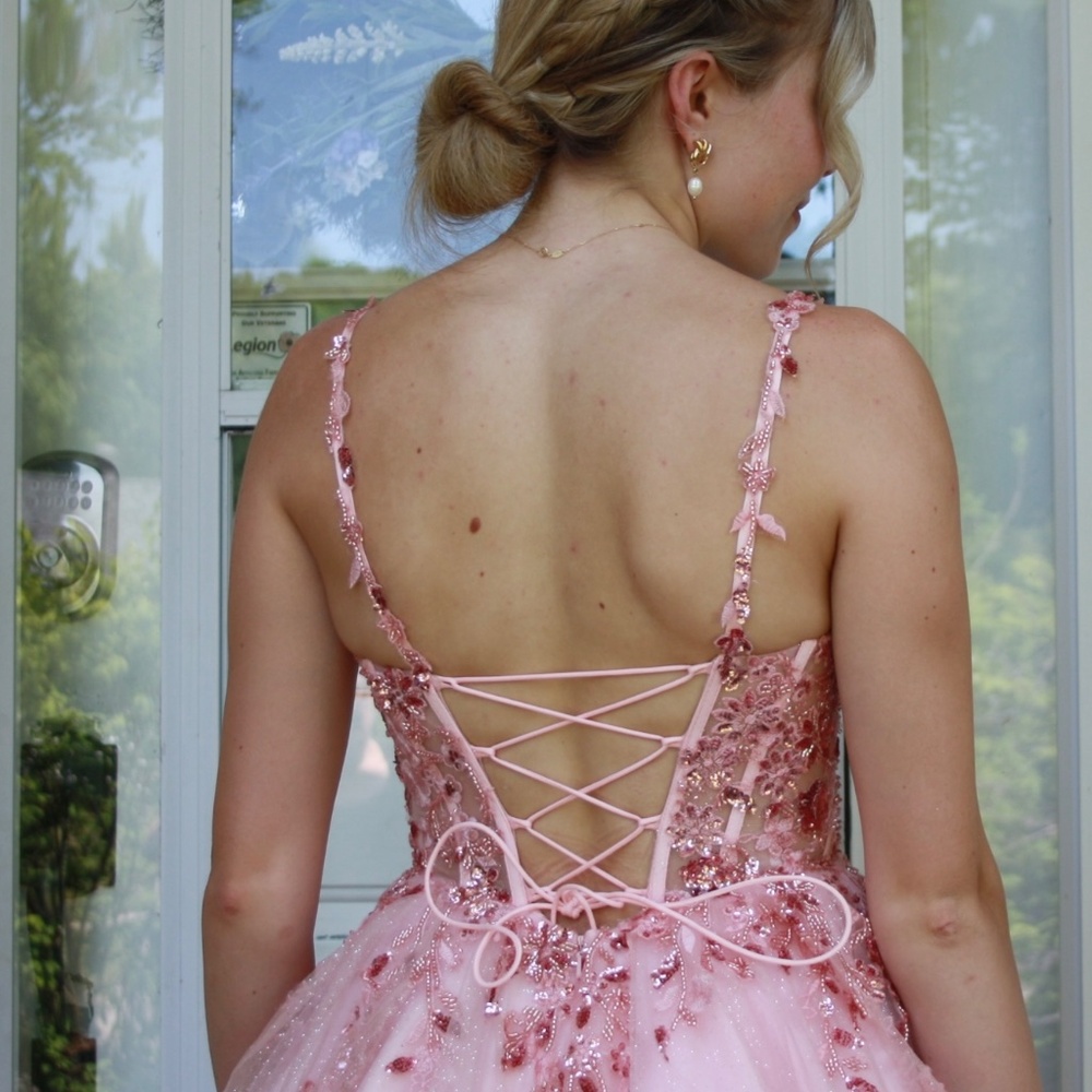 Prom dress - Picture 4 of 5